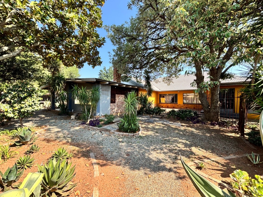 5 Bedroom Property for Sale in Parys Free State